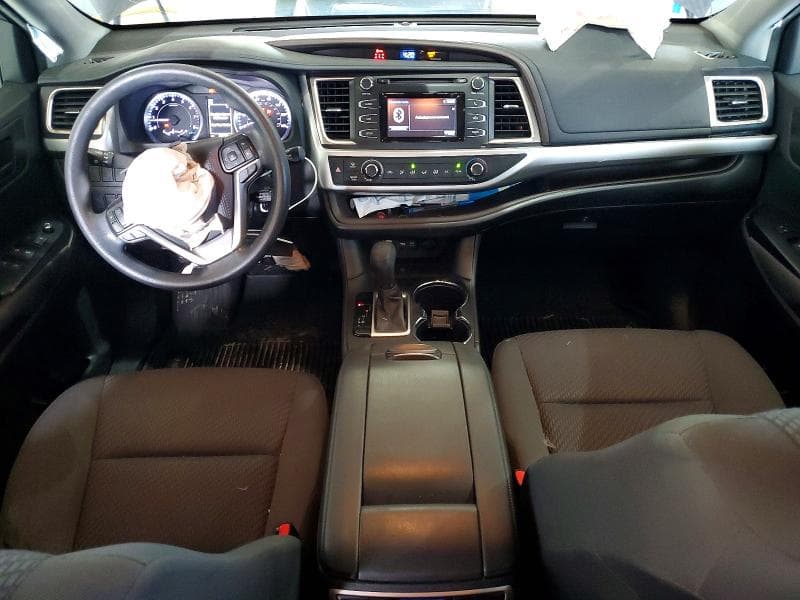 2019 TOYOTA HIGHLANDER LE 8