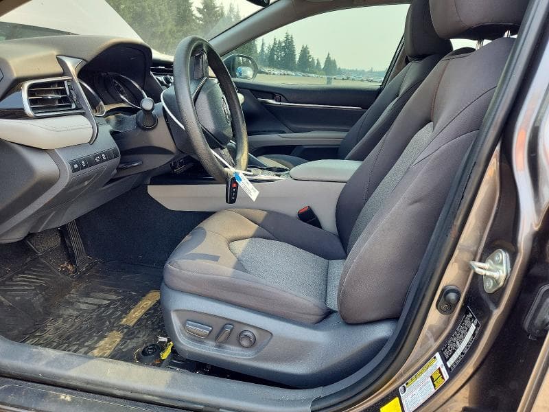 2019 TOYOTA CAMRY LE 7