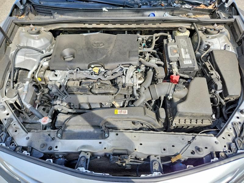 2018 TOYOTA CAMRY SE 11