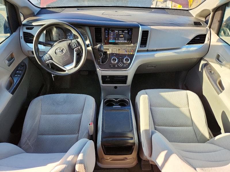 2017 TOYOTA SIENNA LE 8-PASSENGER 8