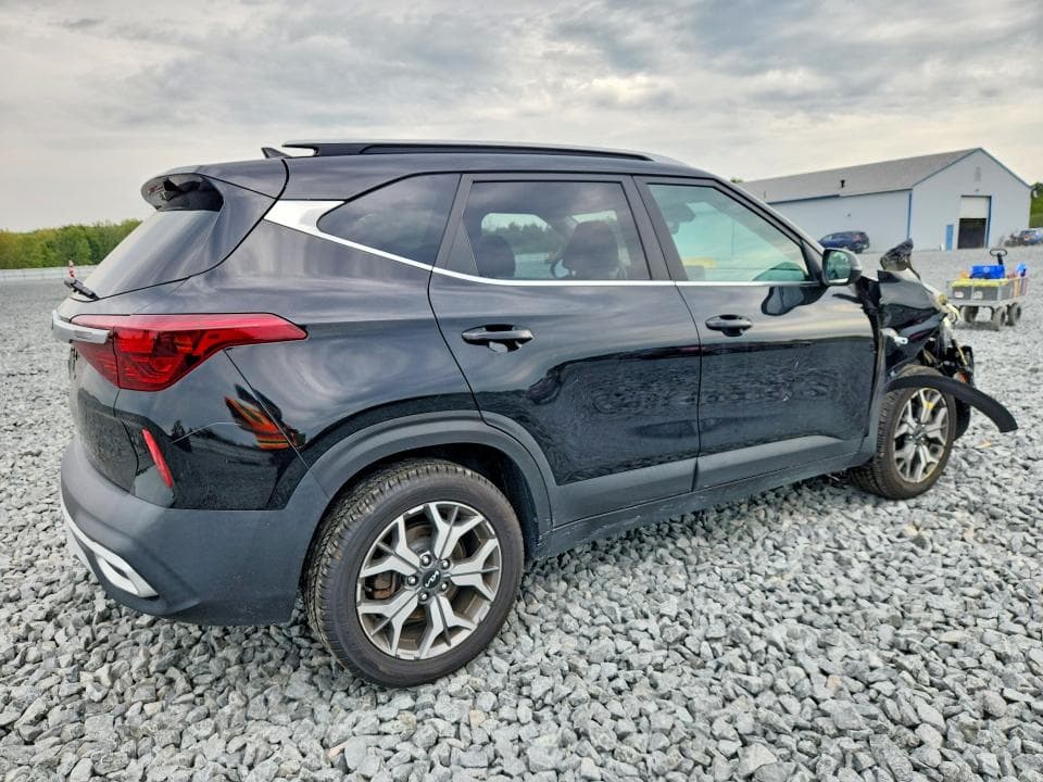 2022 KIA SELTOS EX 3