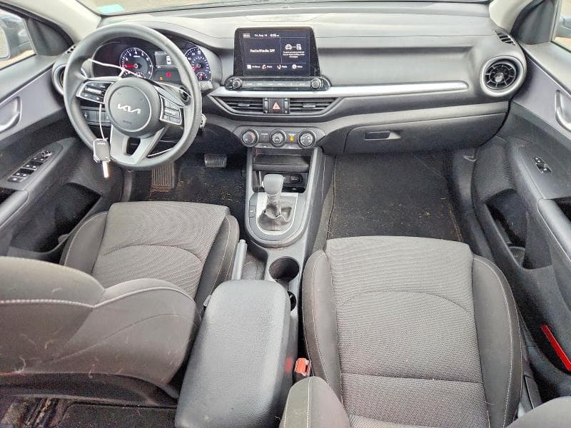 2022 KIA FORTE FE 8