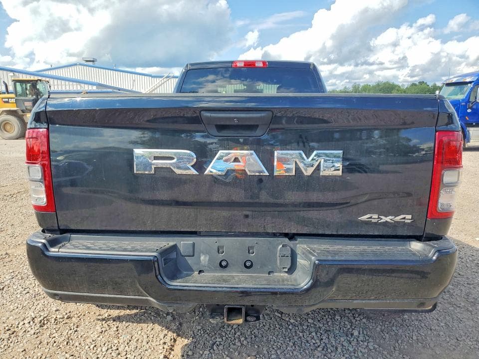 2024 RAM 3500 BIG HORN 6