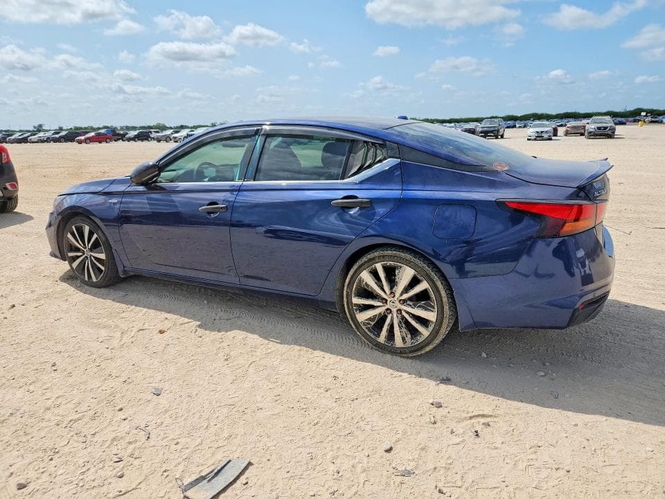 2022 NISSAN ALTIMA SR 2