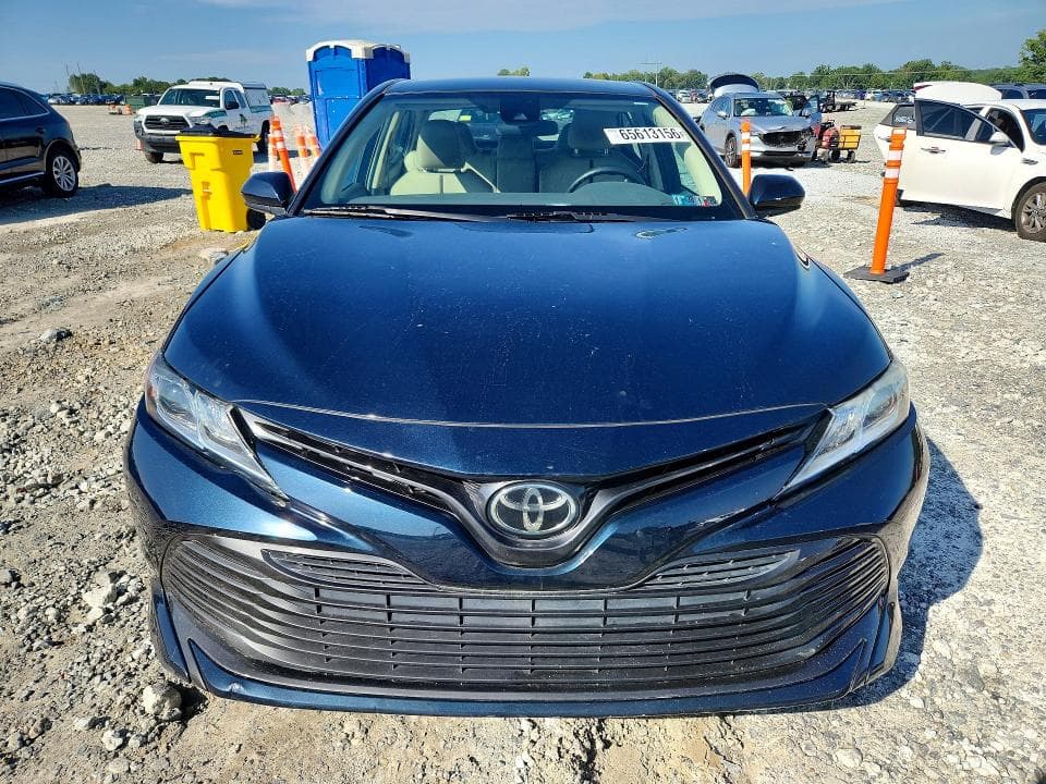 2019 TOYOTA CAMRY LE 5