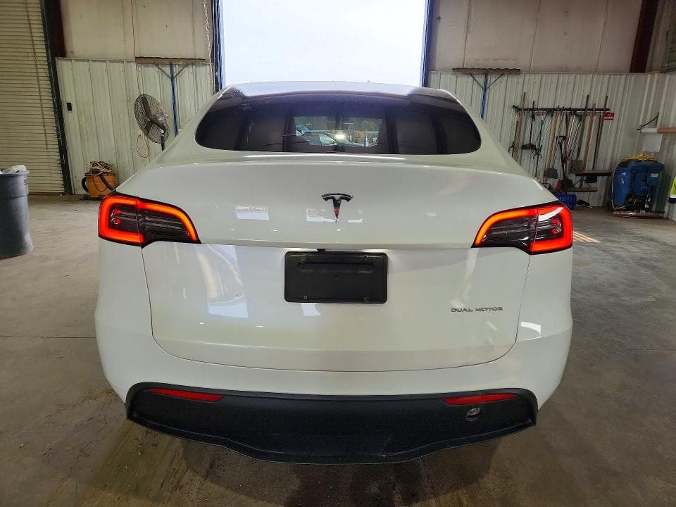 2023 TESLA MODEL Y 6