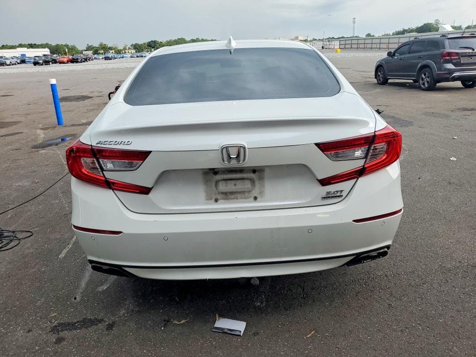 2020 HONDA ACCORD TOURING 6