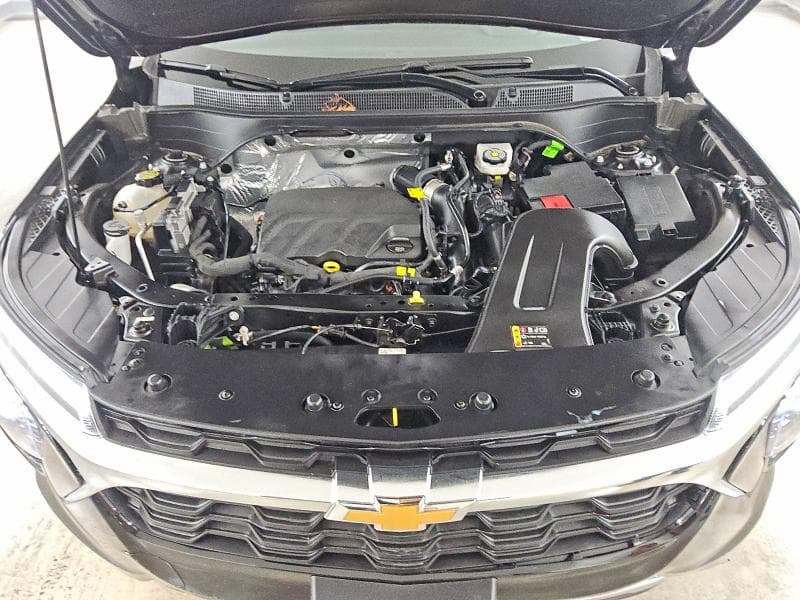 2025 CHEVROLET TRAX 1LT 12
