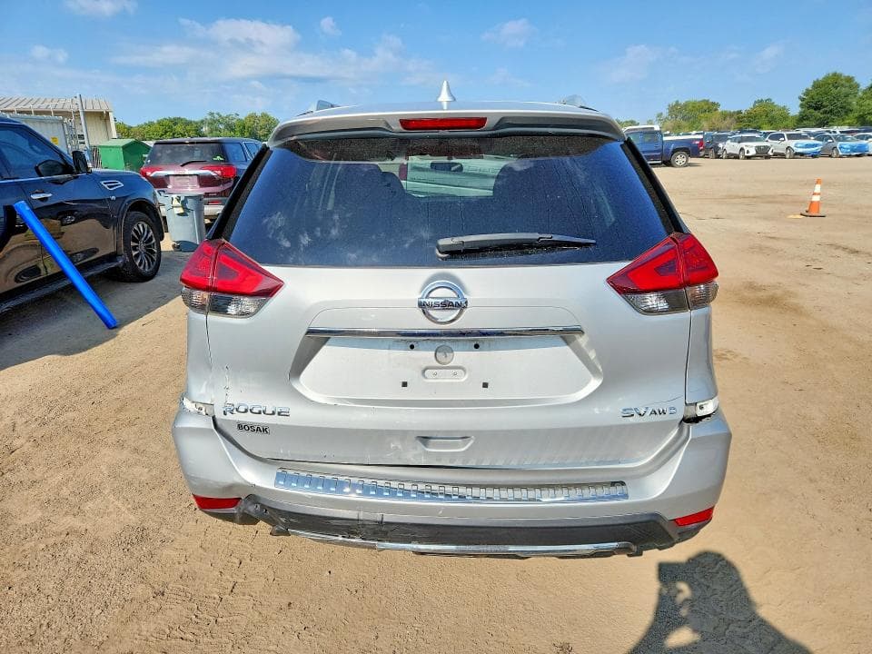 2017 NISSAN ROGUE SV 6