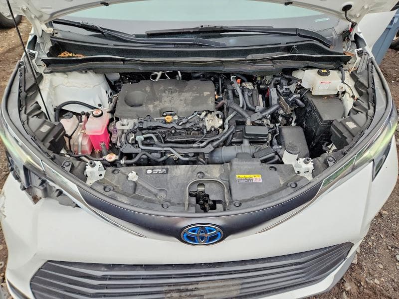 2022 TOYOTA SIENNA LE 12