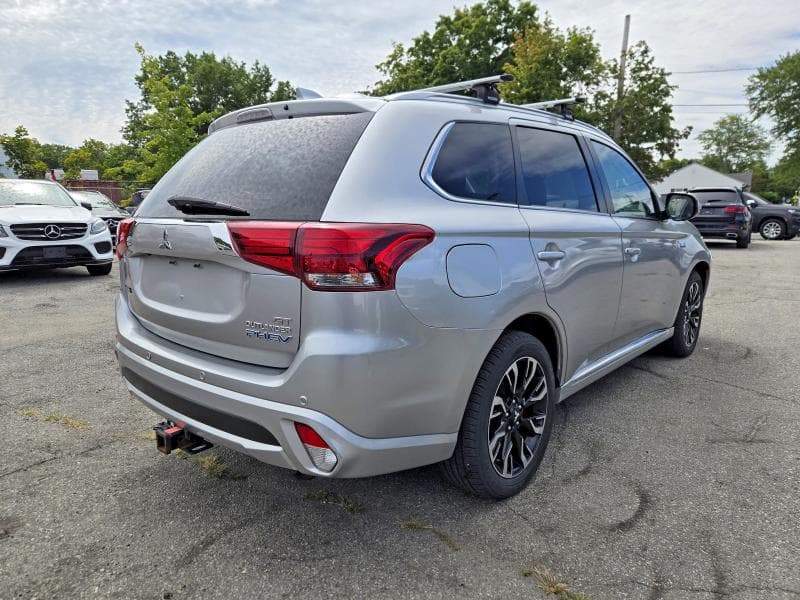 2018 MITSUBISHI OUTLANDER SE 4