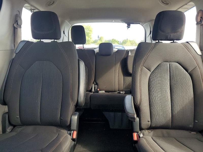 2017 CHRYSLER PACIFICA TOURING 10