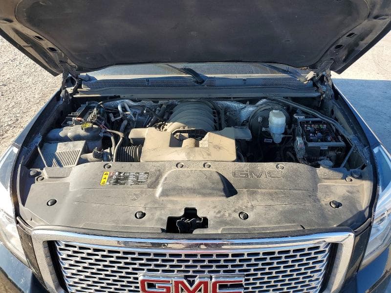 2017 GMC YUKON SLT 12