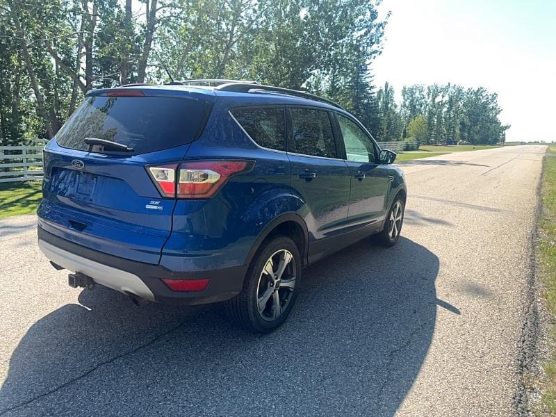 2017 FORD ESCAPE SE 4