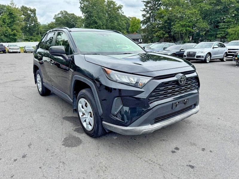 2019 TOYOTA RAV4 LE 4