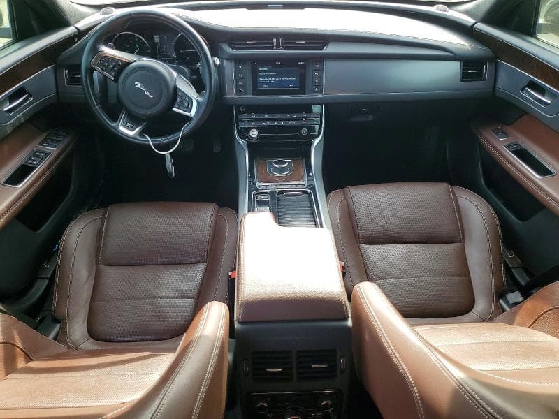 2017 JAGUAR XF R - SPORT 8