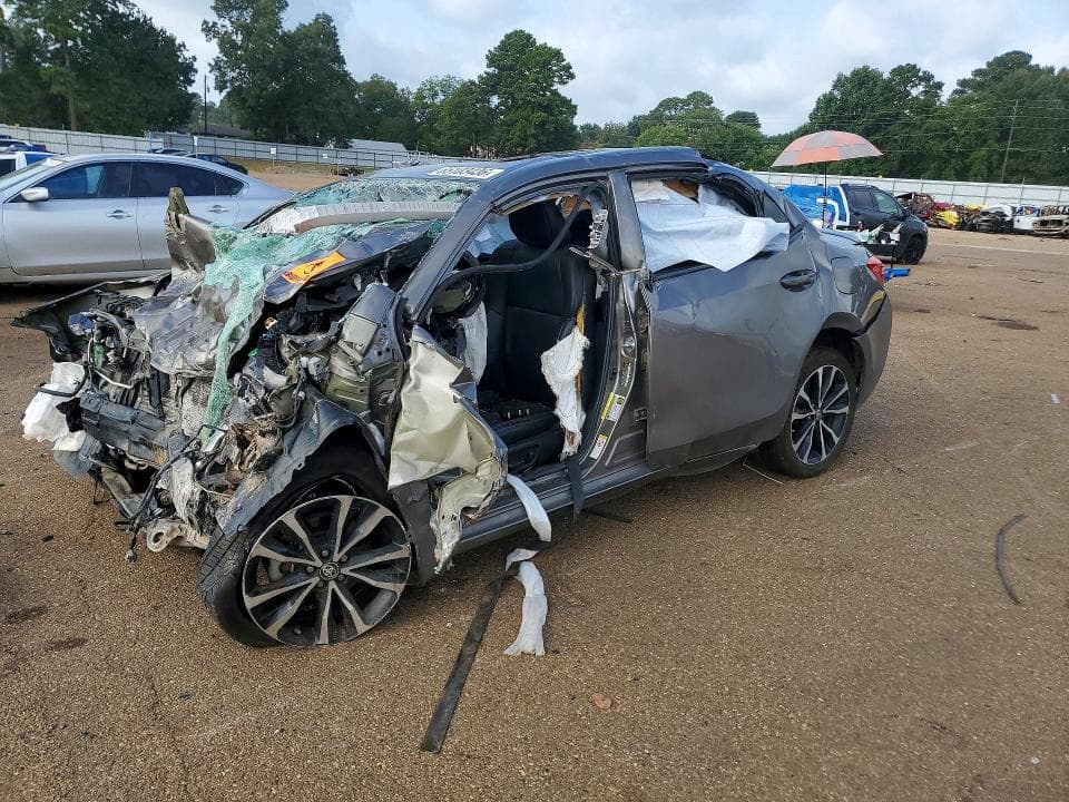 2018 TOYOTA COROLLA XSE