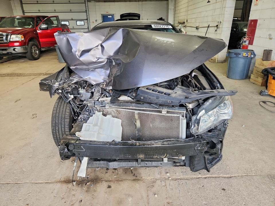 2017 TOYOTA CAMRY LE 5
