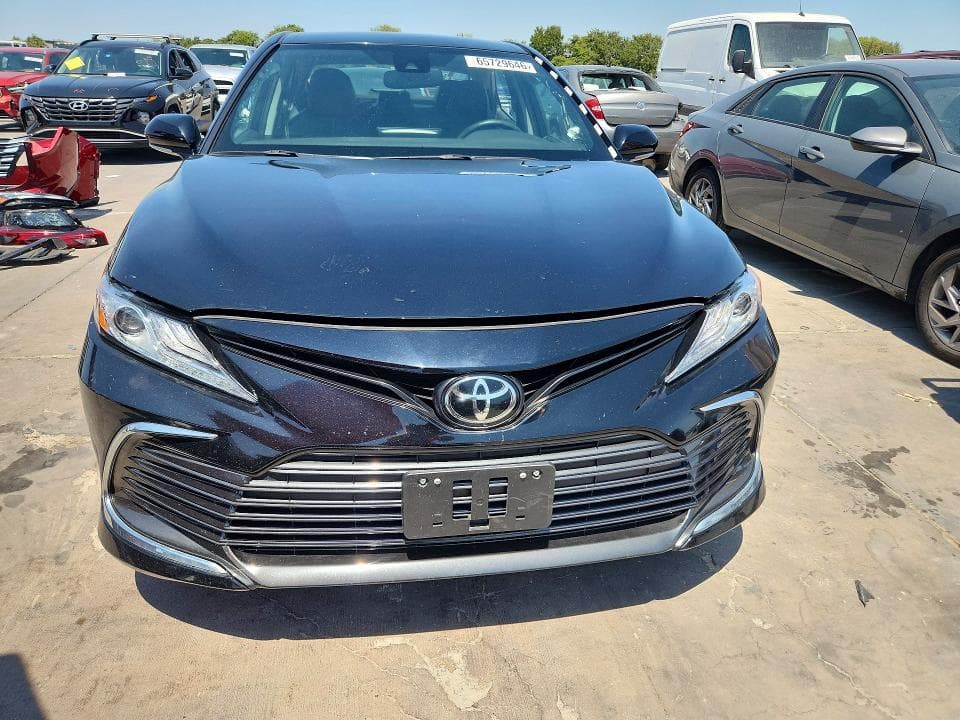 2024 TOYOTA CAMRY XLE 5