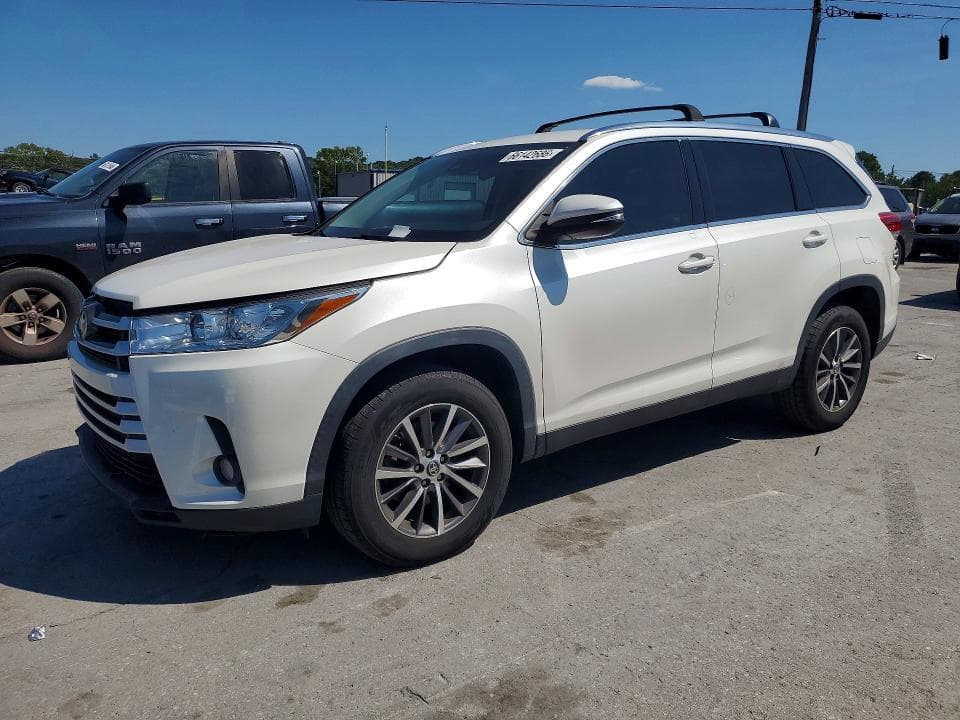 2019 TOYOTA HIGHLANDER XLE - 1