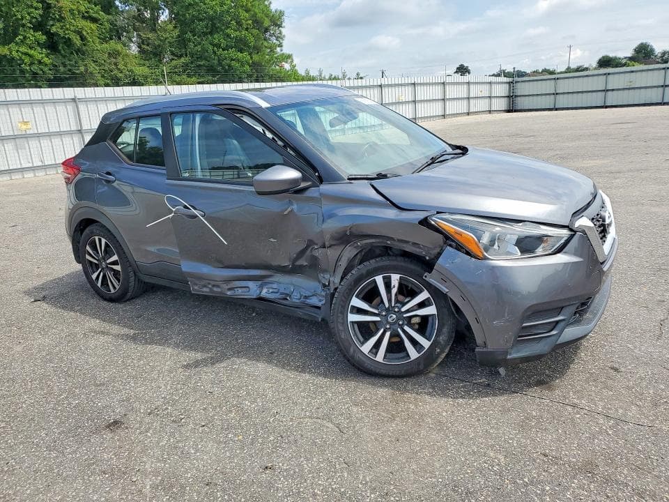 2018 NISSAN KICKS SV 4