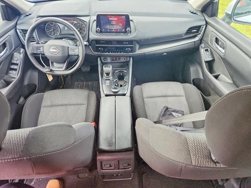 2025 NISSAN ROGUE SV 8