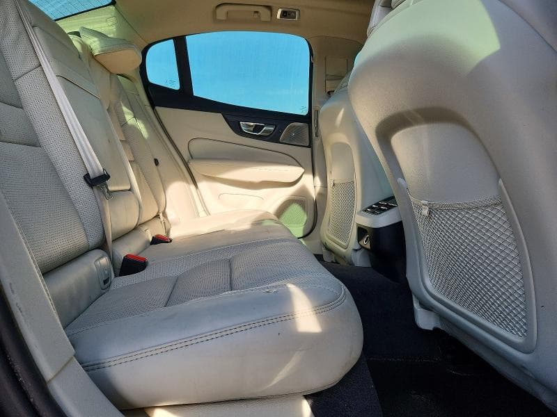 2020 VOLVO S60 T6 INSCRIPTION 10