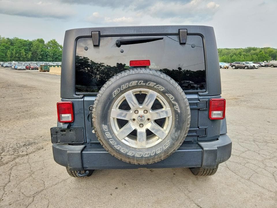 2018 JEEP WRANGLER UNLIMITED SAHARA 6