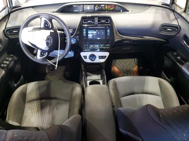 2018 TOYOTA PRIUS TWO 8