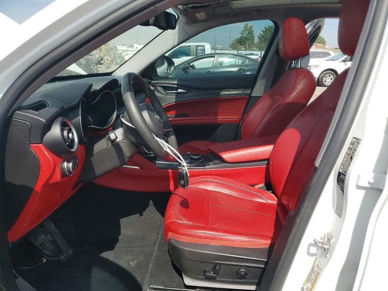 2019 ALFA ROMEO STELVIO 7