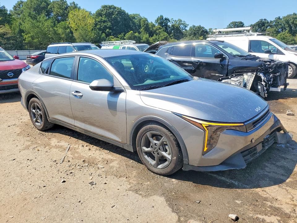 2025 KIA K4 LXS 4