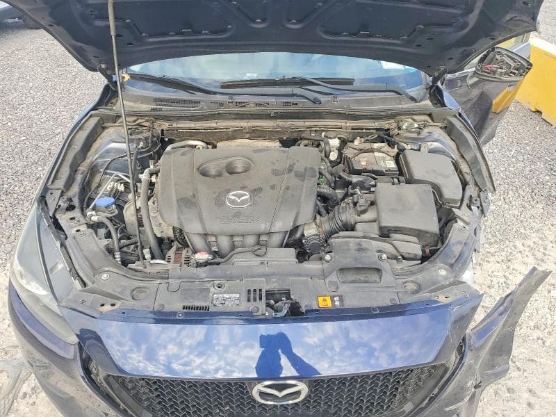 2018 MAZDA 3 TOURING 11