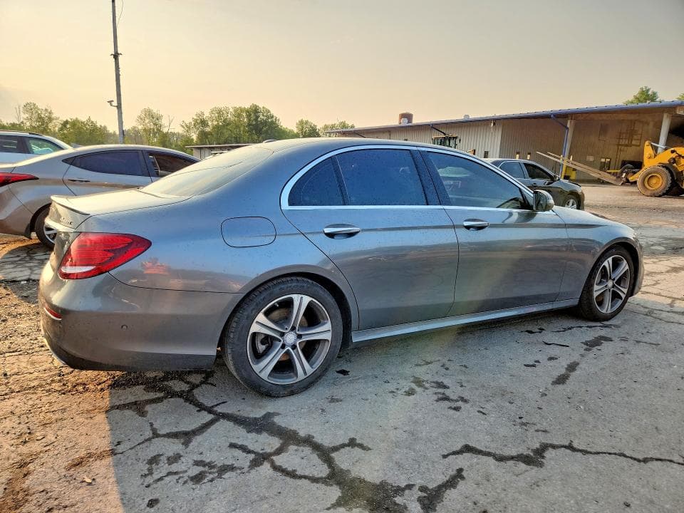 2017 MERCEDES-BENZ E 300 4MATIC 3