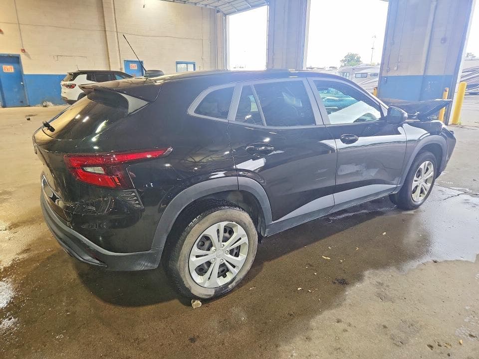 2024 CHEVROLET TRAX LS 3