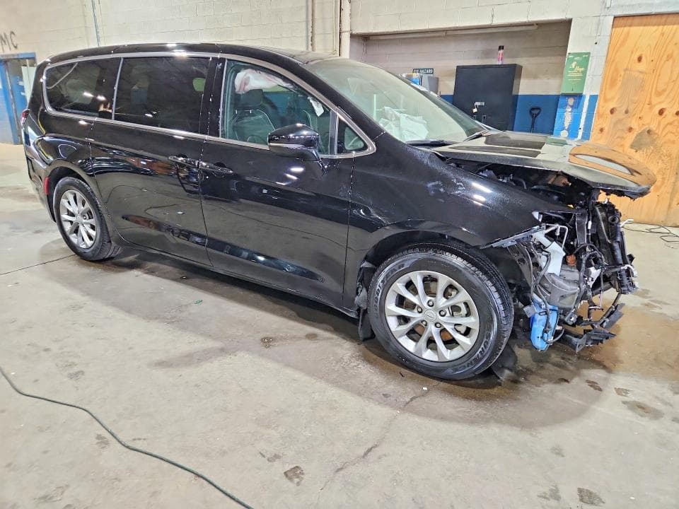 2026 CHRYSLER PACIFICA LIMITED 4