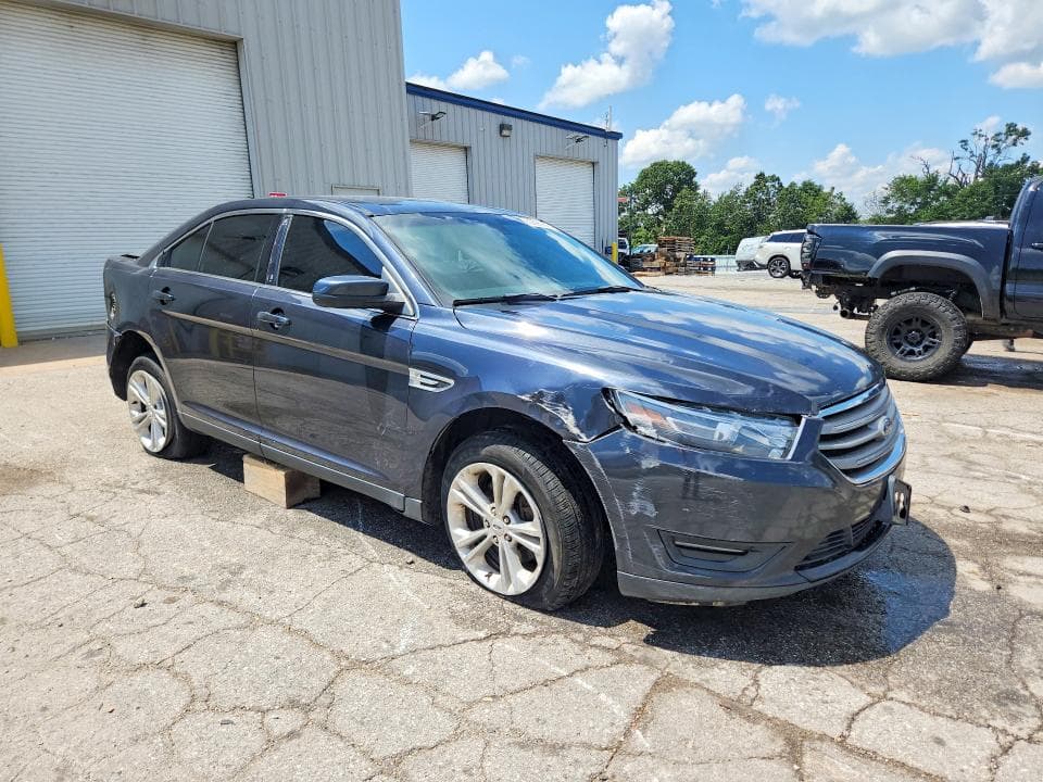 2017 FORD TAURUS SEL 4