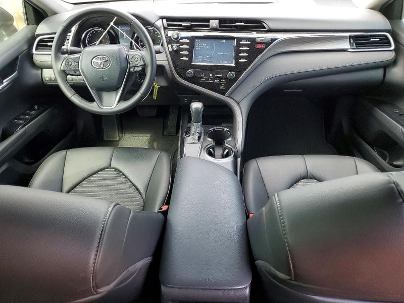 2018 TOYOTA CAMRY SE 8