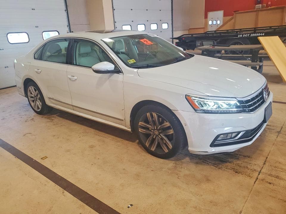 2017 VOLKSWAGEN PASSAT SEL PREMIUM 4