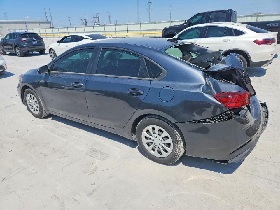2022 KIA FORTE FE 2