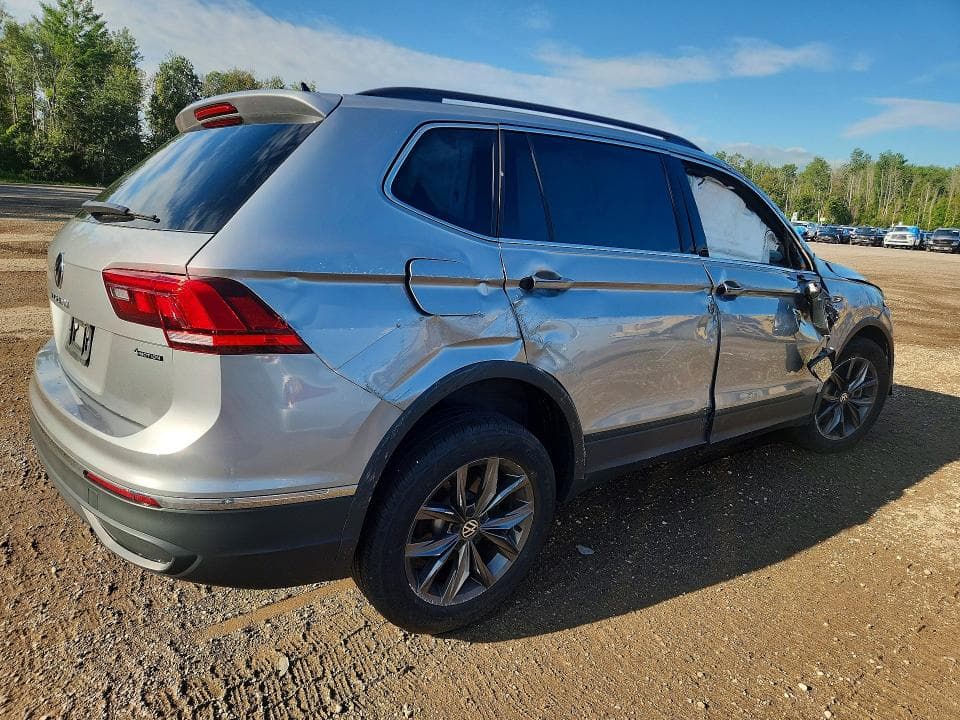 2023 VOLKSWAGEN TIGUAN SE 3