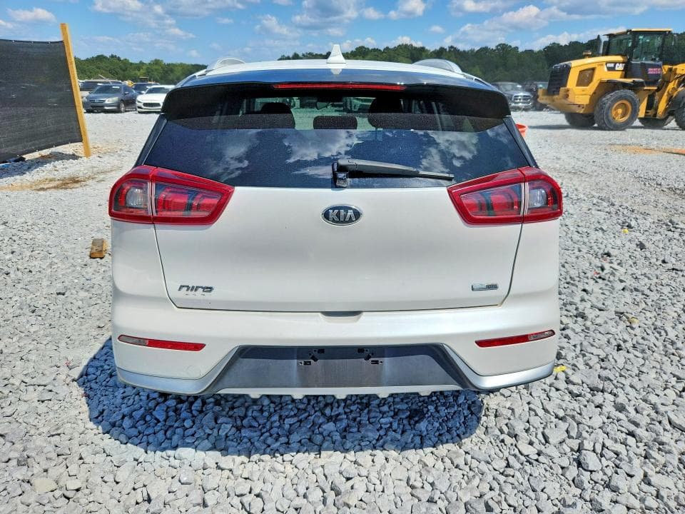 2018 KIA NIRO LX 6