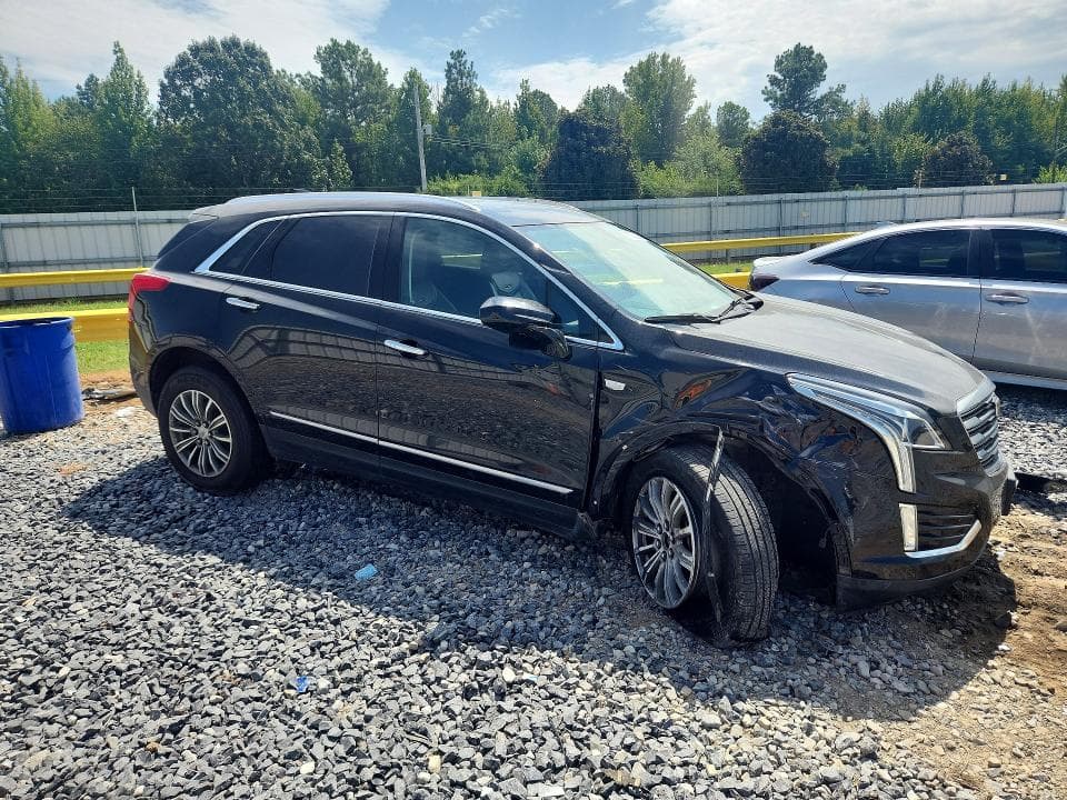 2017 CADILLAC XT5 4