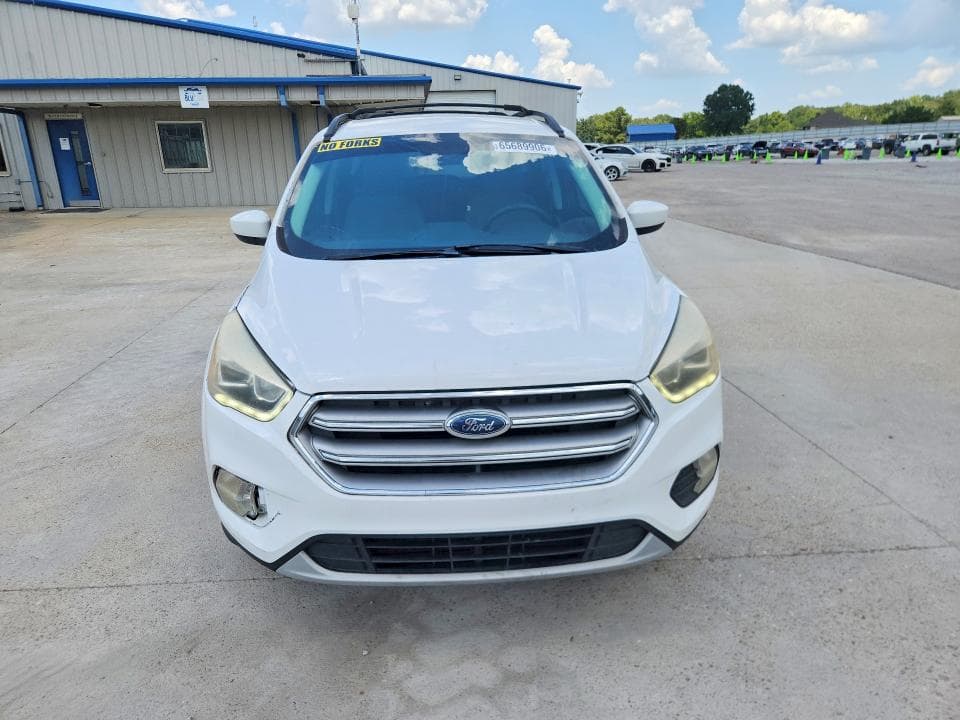 2017 FORD ESCAPE SE 5