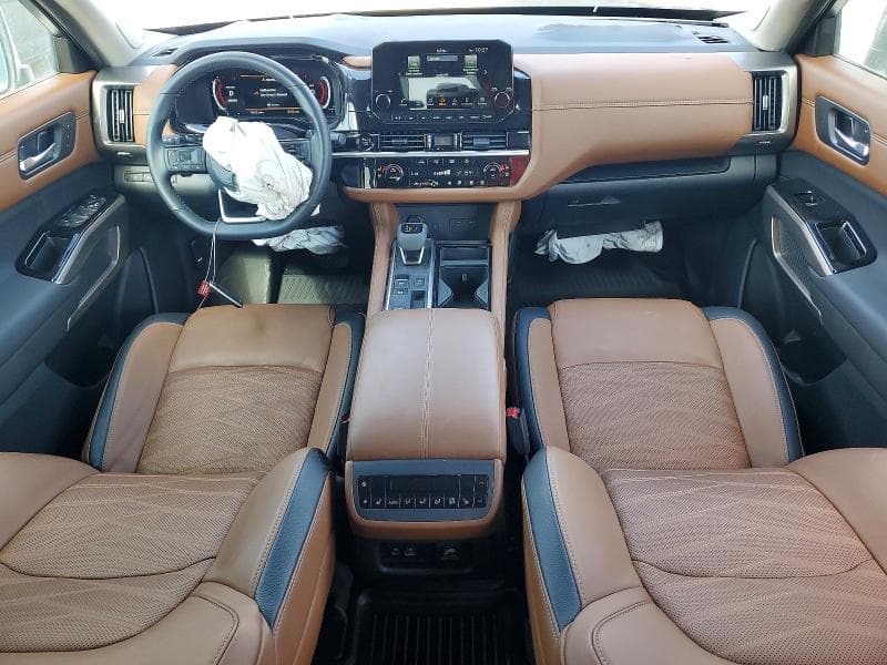 2025 NISSAN PATHFINDER PLATINUM 8