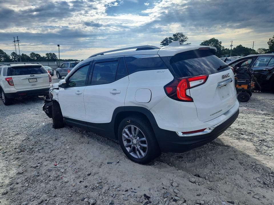 2024 GMC TERRAIN SLT 2