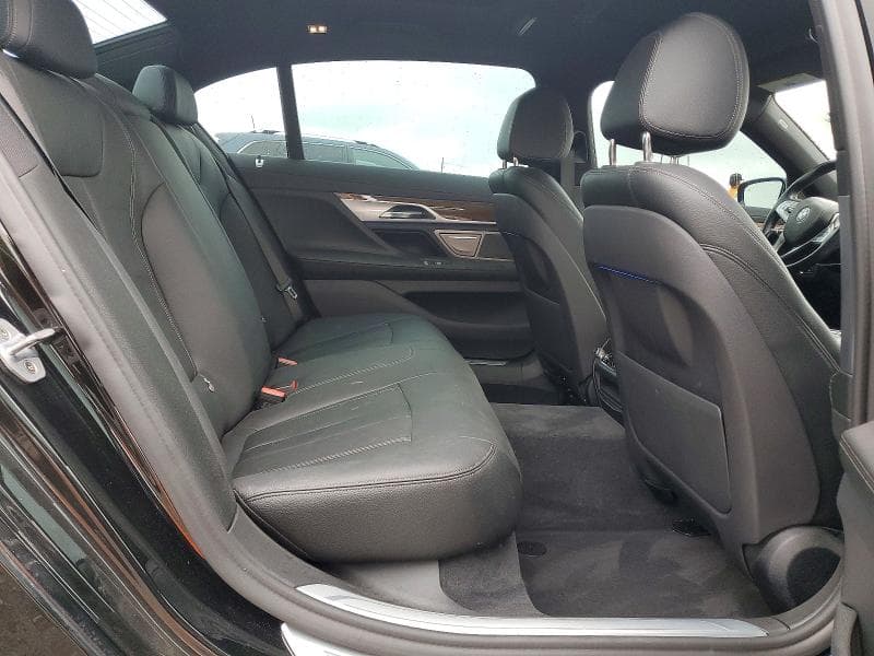 2019 BMW 740 XI 10