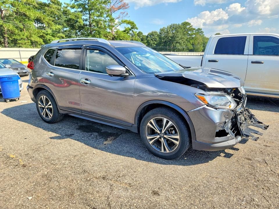 2020 NISSAN ROGUE SV 4