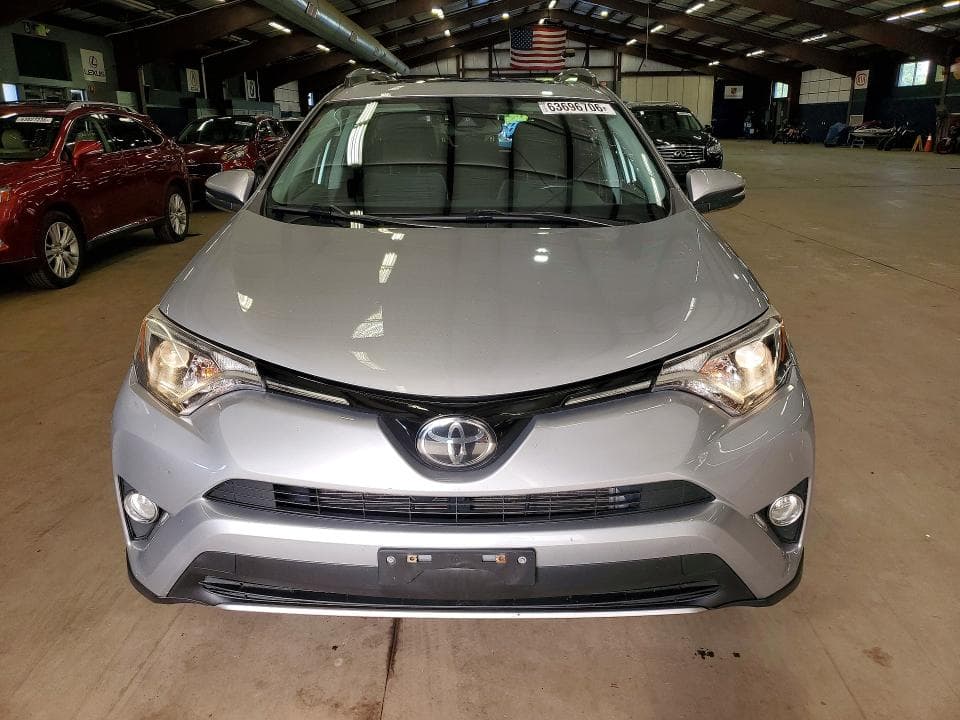 2018 TOYOTA RAV4 XLE 5