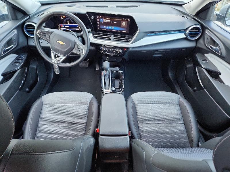 2025 CHEVROLET TRAX 1LT 8