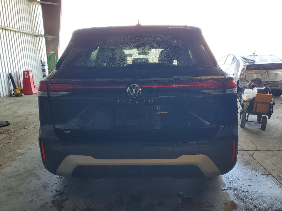 2026 VOLKSWAGEN TIGUAN SE 6